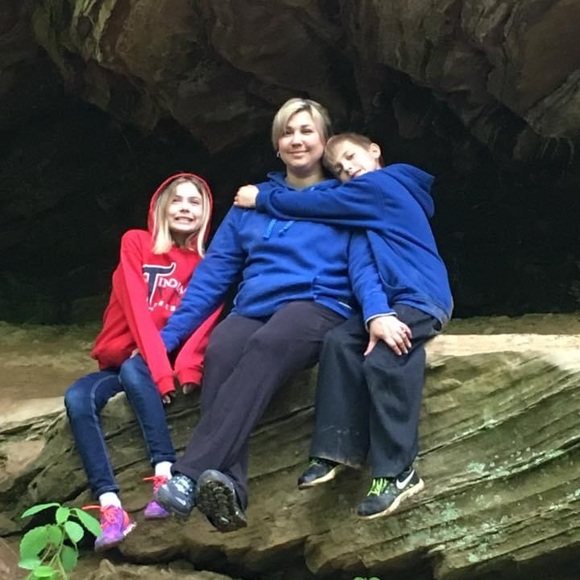 Meet your Posher, Kelly - Picture 3 of 4